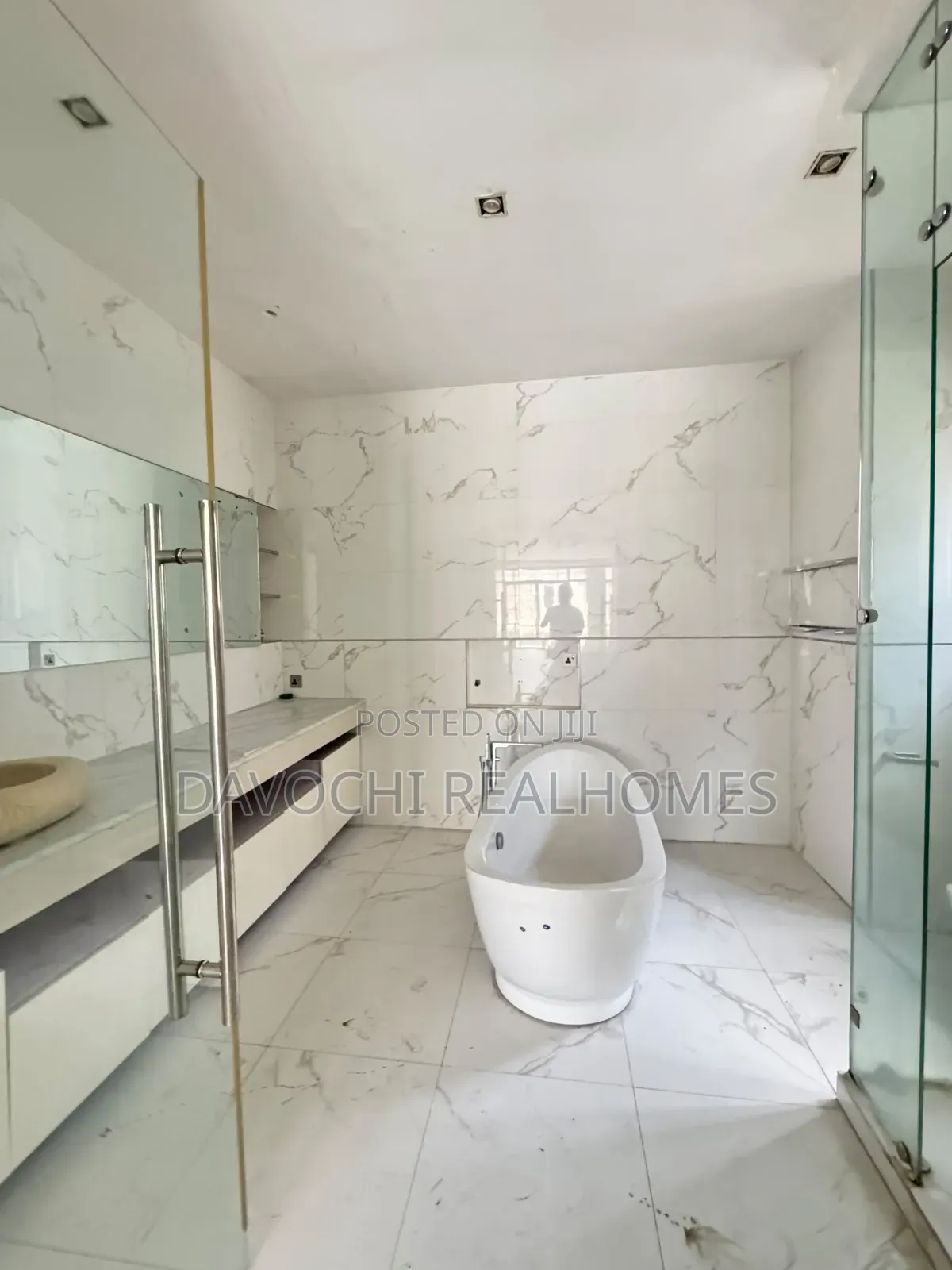 4bdrm Duplex in Lekki Phase 1 for rent in Lekki Phase 1