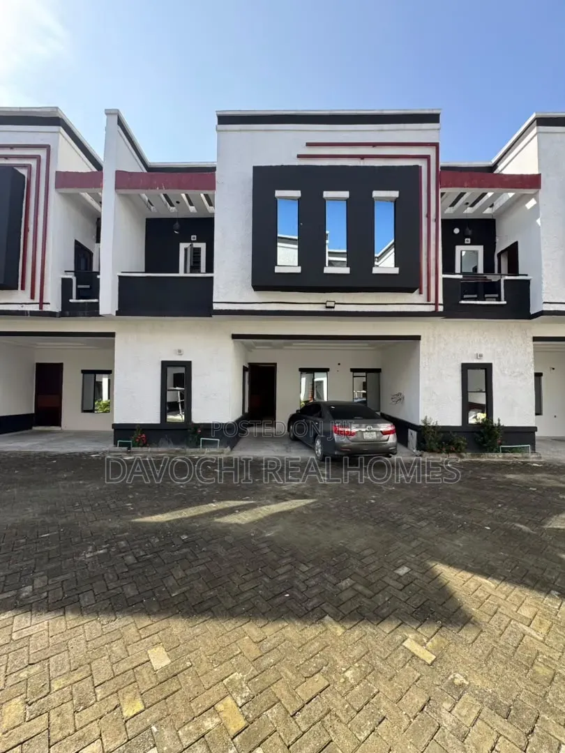 4bdrm Duplex in Ikota for rent in Ikota