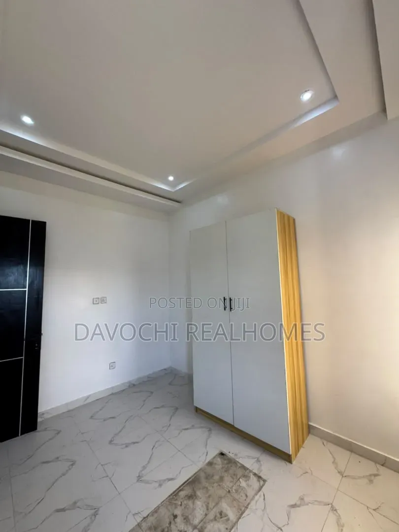 4bdrm Duplex in Ikota for rent in Ikota