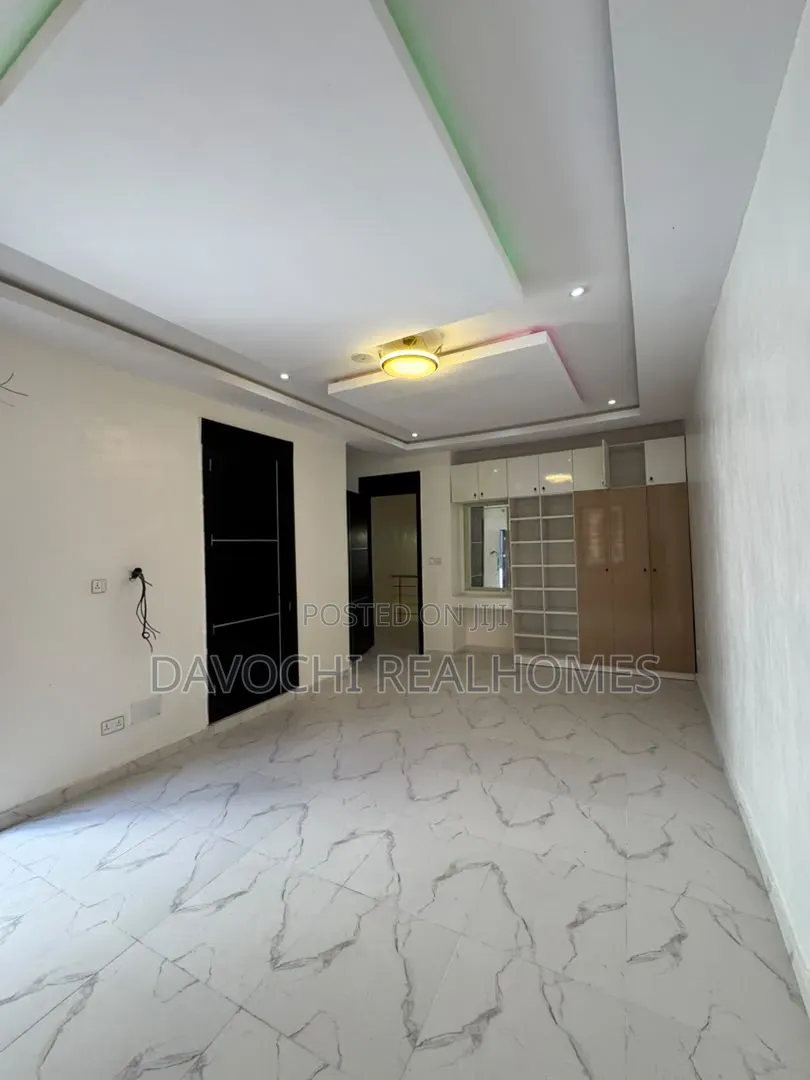2bdrm Duplex in Ikota for rent in Ikota