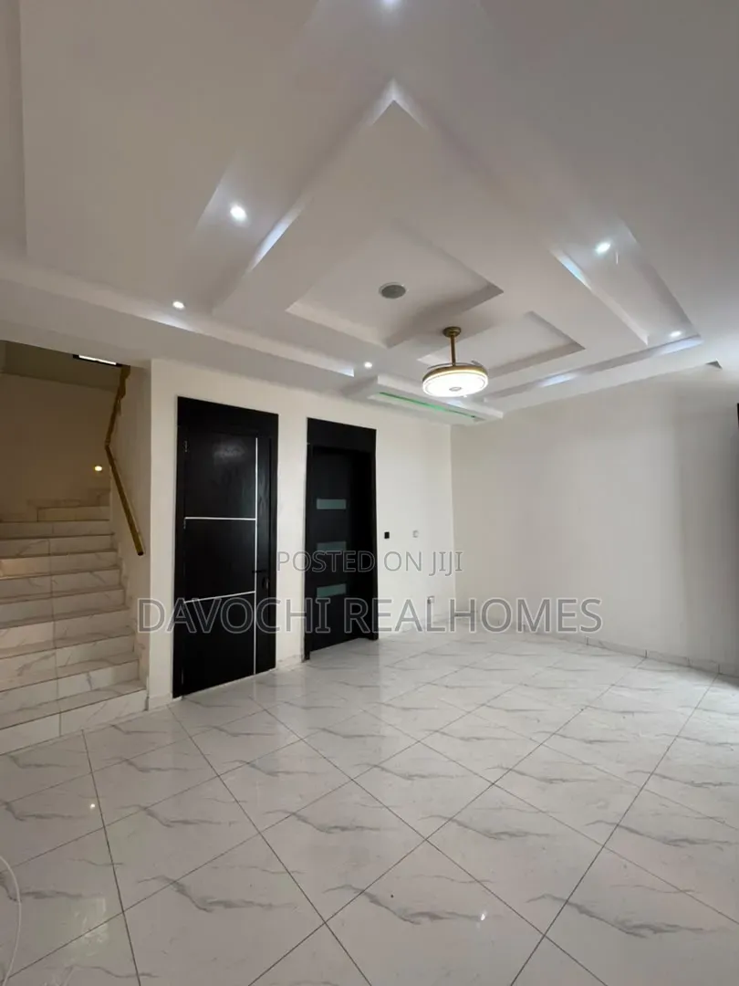 2bdrm Duplex in Ikota for rent in Ikota
