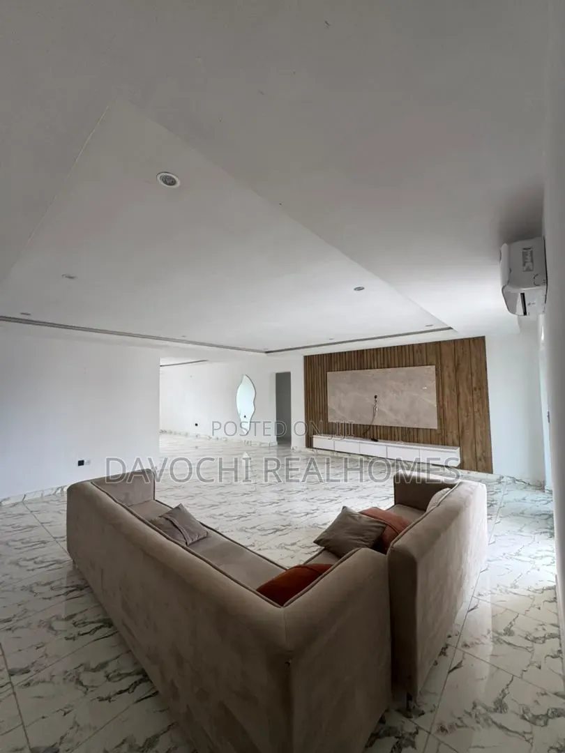 2bdrm Apartment in Lekki Phase 1 for rent in Lekki Phase 1