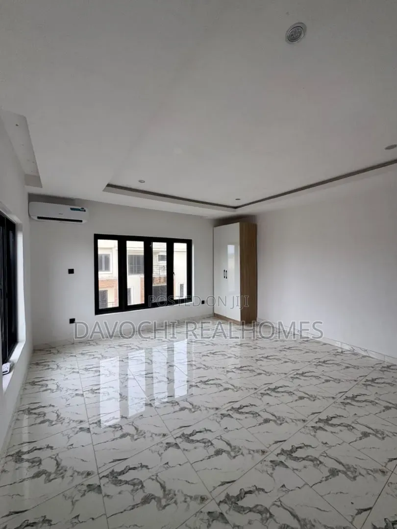 2bdrm Apartment in Lekki Phase 1 for rent in Lekki Phase 1