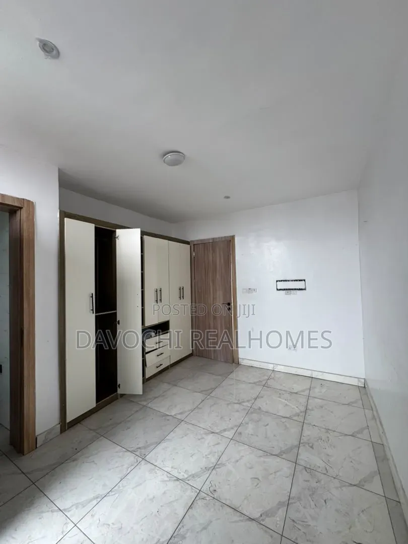 2bdrm Apartment in Chevron for rent in Chevron