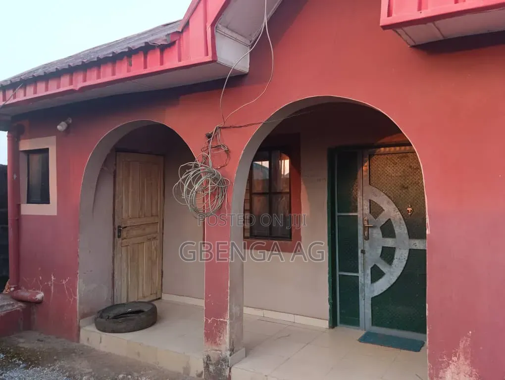 3bdrm Bungalow in Ilogbo Eremi, Abeokuta South for sale in Abeokuta South