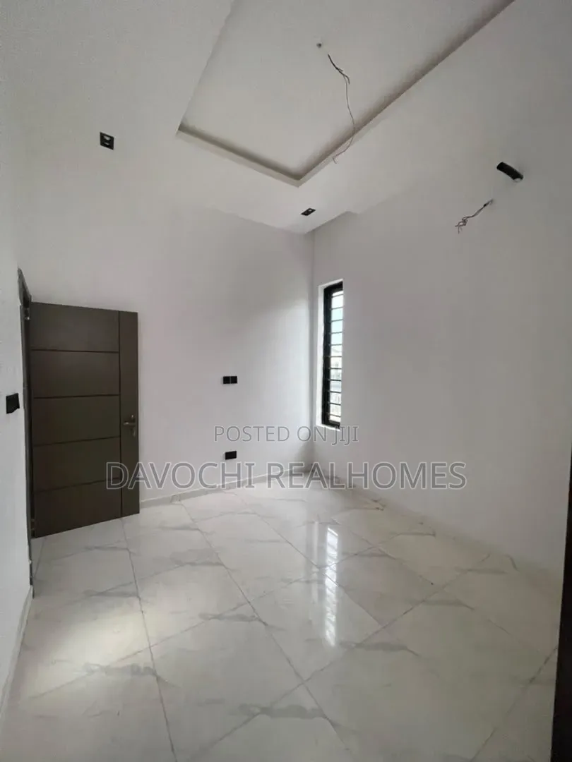 4bdrm Duplex in Sangotedo for sale in Sangotedo