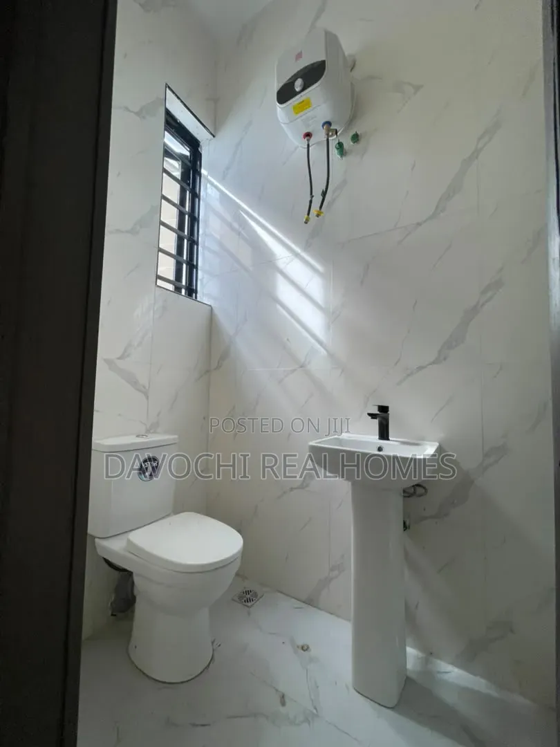 4bdrm Duplex in Sangotedo for sale in Sangotedo