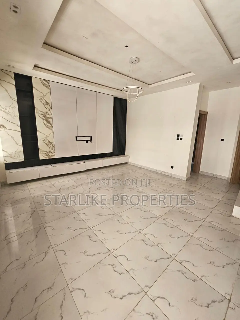 4bdrm Duplex in Ikota for rent in Ikota
