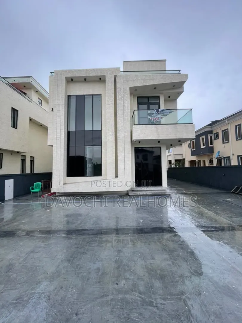 5bdrm Duplex in Off Lekki-Epe Expressway for sale in Off Lekki-Epe Expressway
