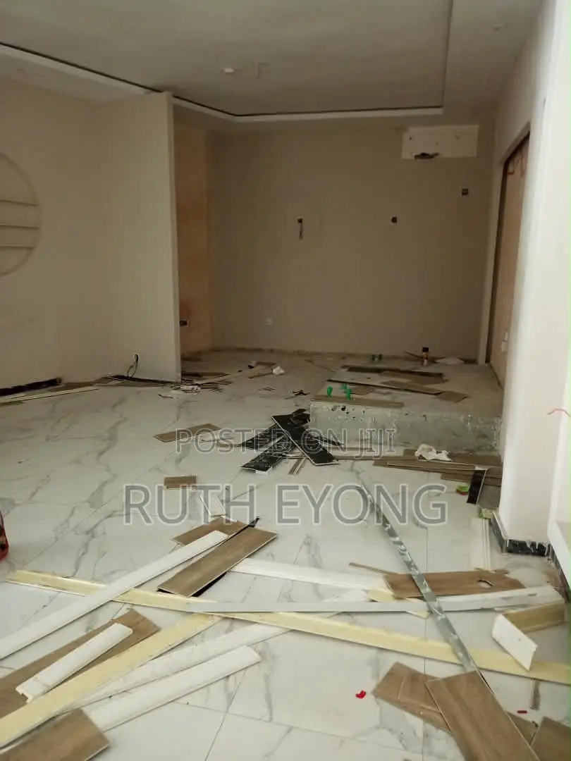 Shop Space in Lekki Phase 1