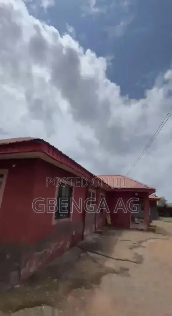 3bdrm Bungalow in Ilogbo Eremi, Abeokuta South for sale in Abeokuta South