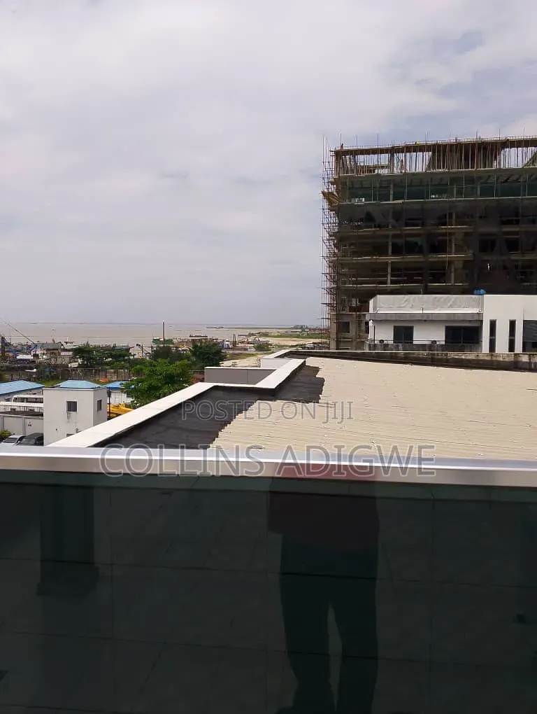 6bdrm Duplex in Main Lekki Phase 1 for sale in Lekki Phase 1
