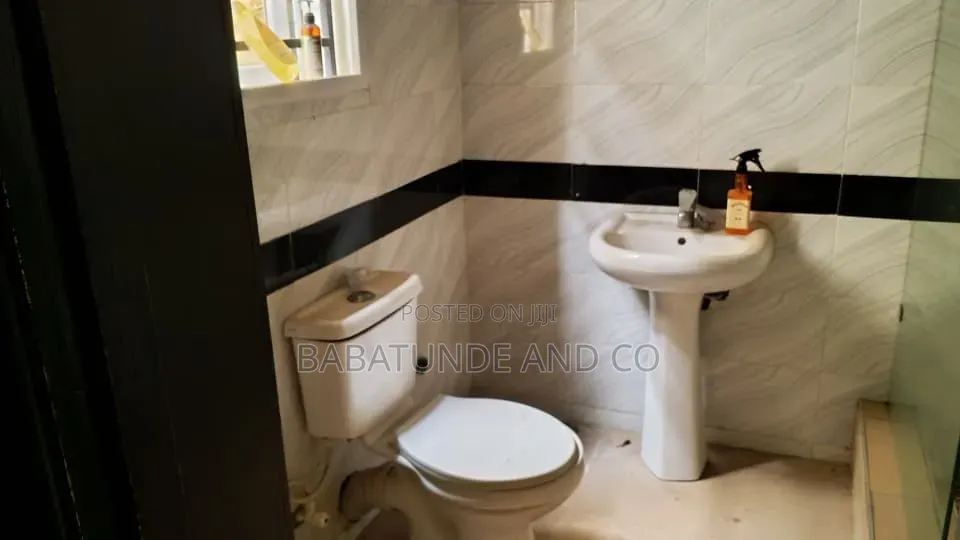 3bdrm Apartment in Old Bodija for rent in Old Bodija