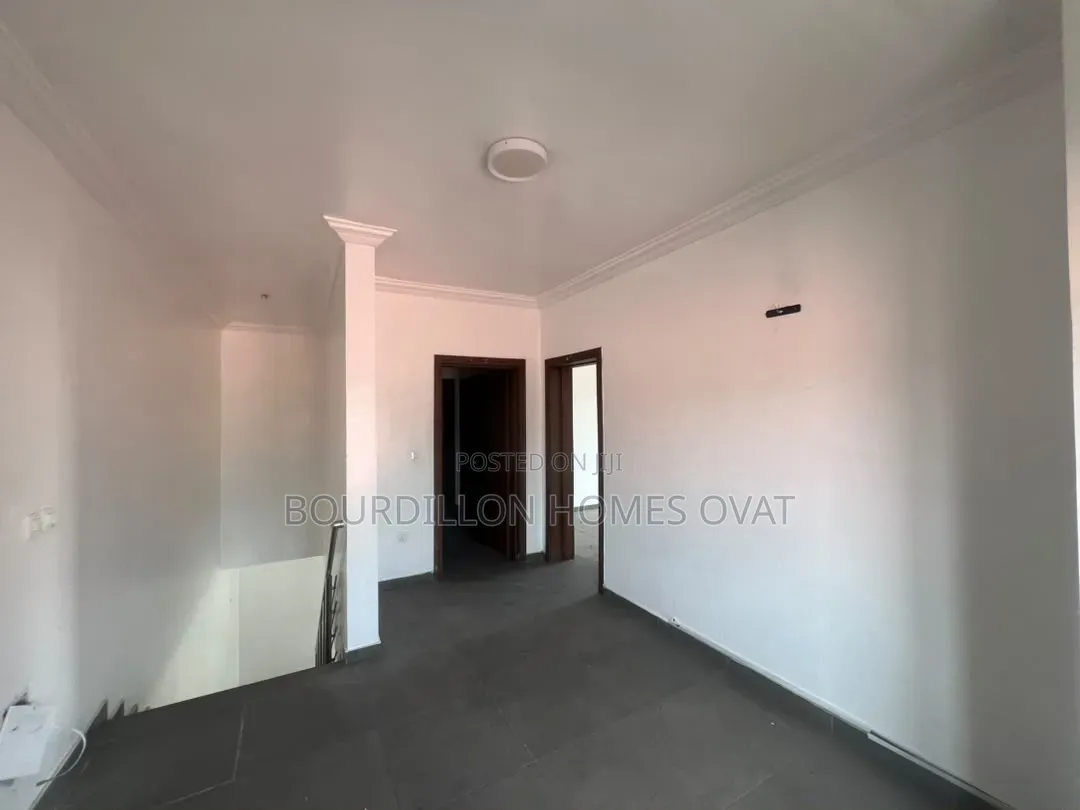 3bdrm Duplex in Lekki Phase 1 for rent in Lekki Phase 1