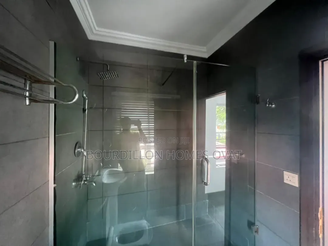 3bdrm Duplex in Lekki Phase 1 for rent in Lekki Phase 1