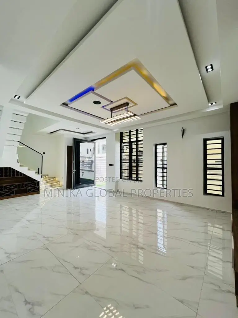 5bdrm Duplex in Danfoldi, Lekki Phase 2 for rent in Lekki Phase 2