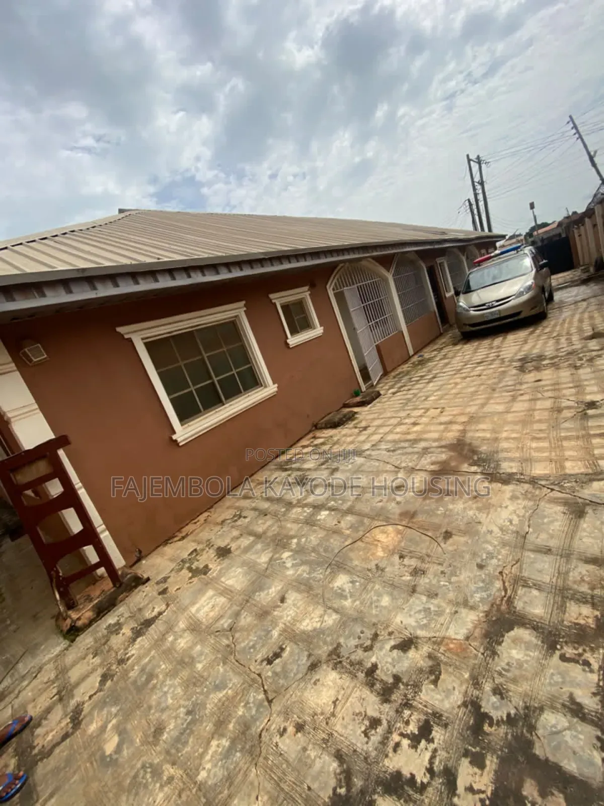 3bdrm Bungalow in Opeyemi, Wema, Alakia for rent in Alakia