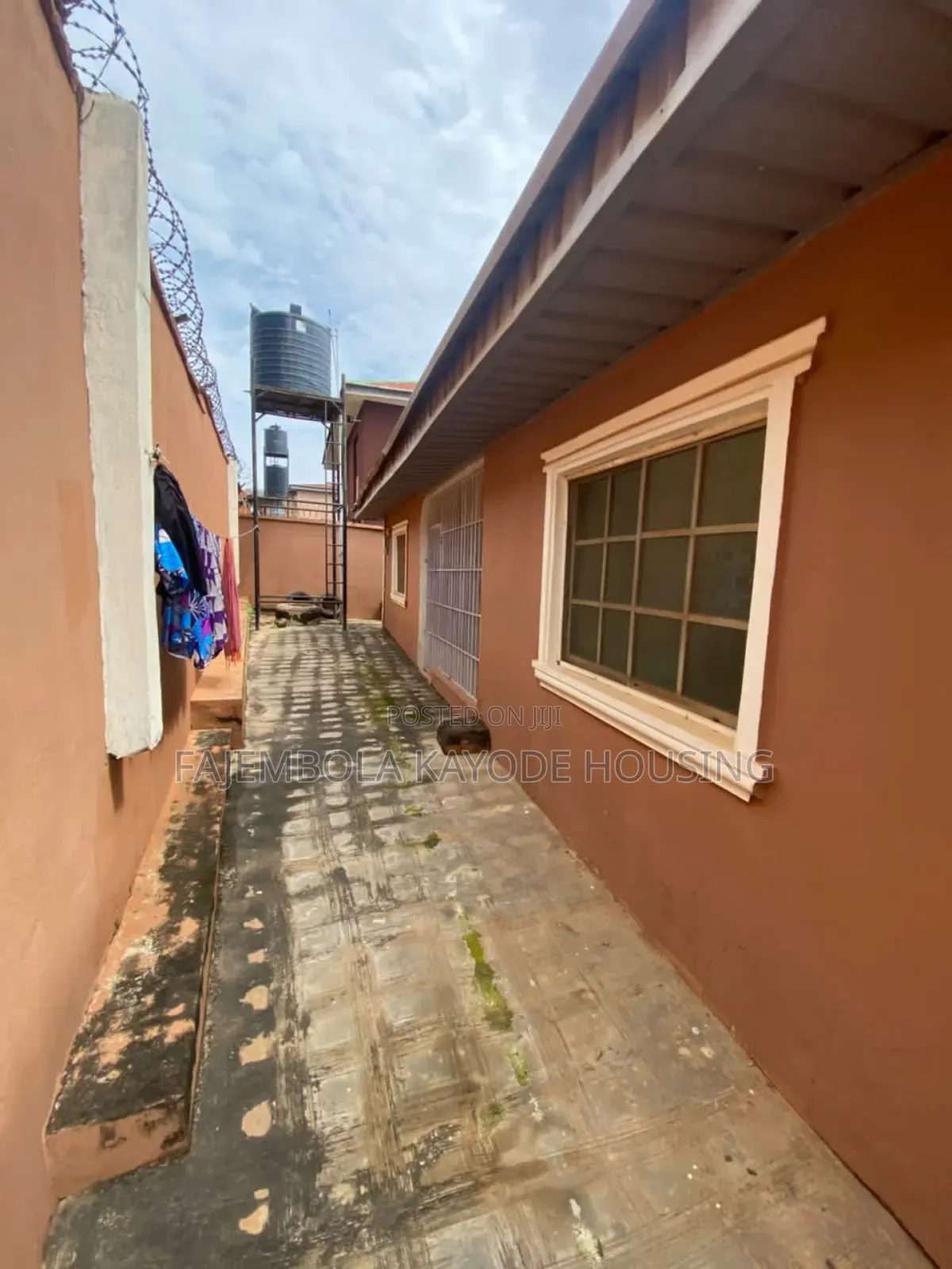 3bdrm Bungalow in Opeyemi, Wema, Alakia for rent in Alakia
