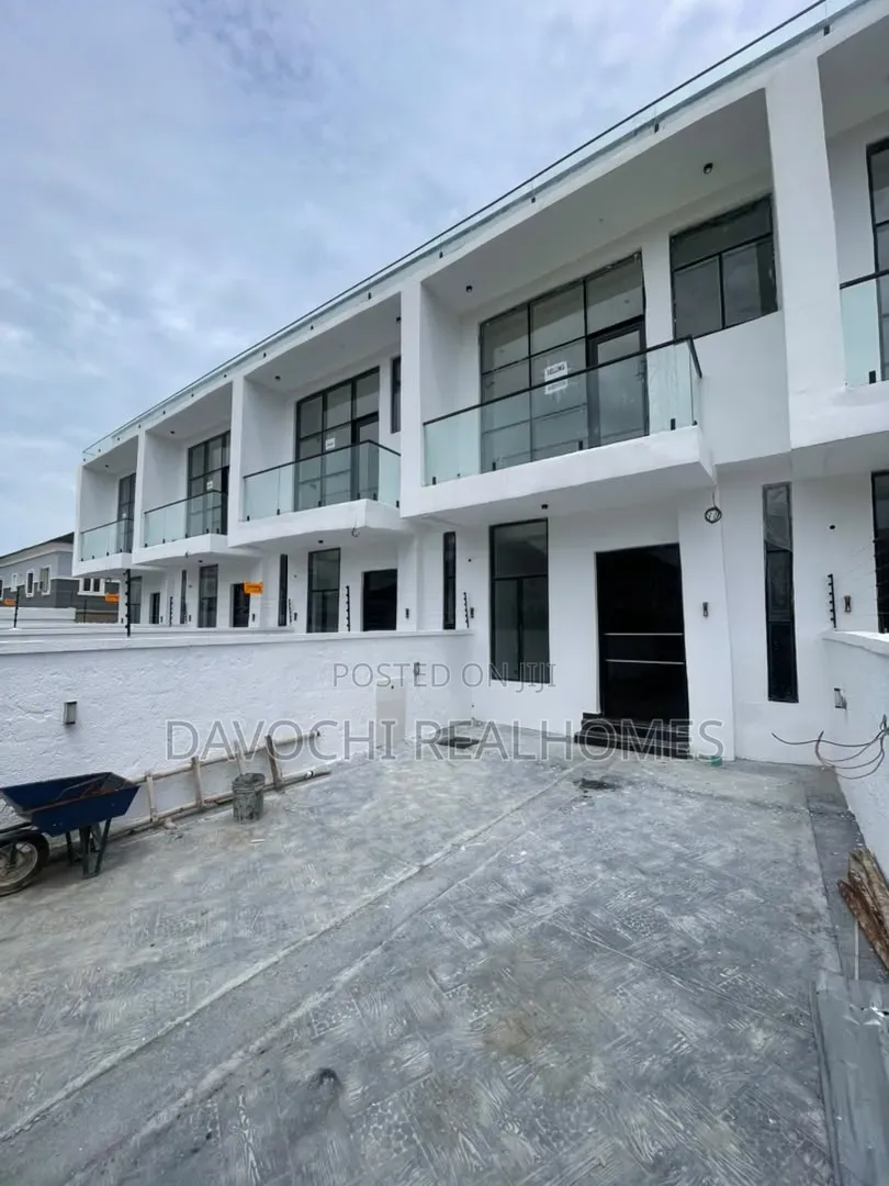 3bdrm Duplex in Sangotedo for sale in Sangotedo