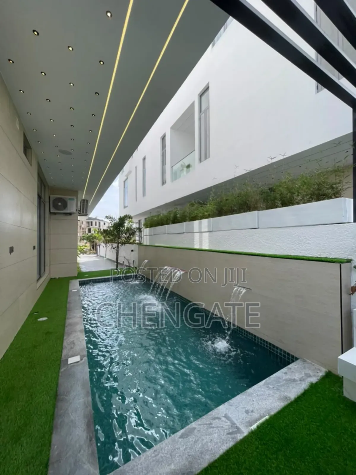 5bdrm Duplex in Osapa london for sale in Osapa london