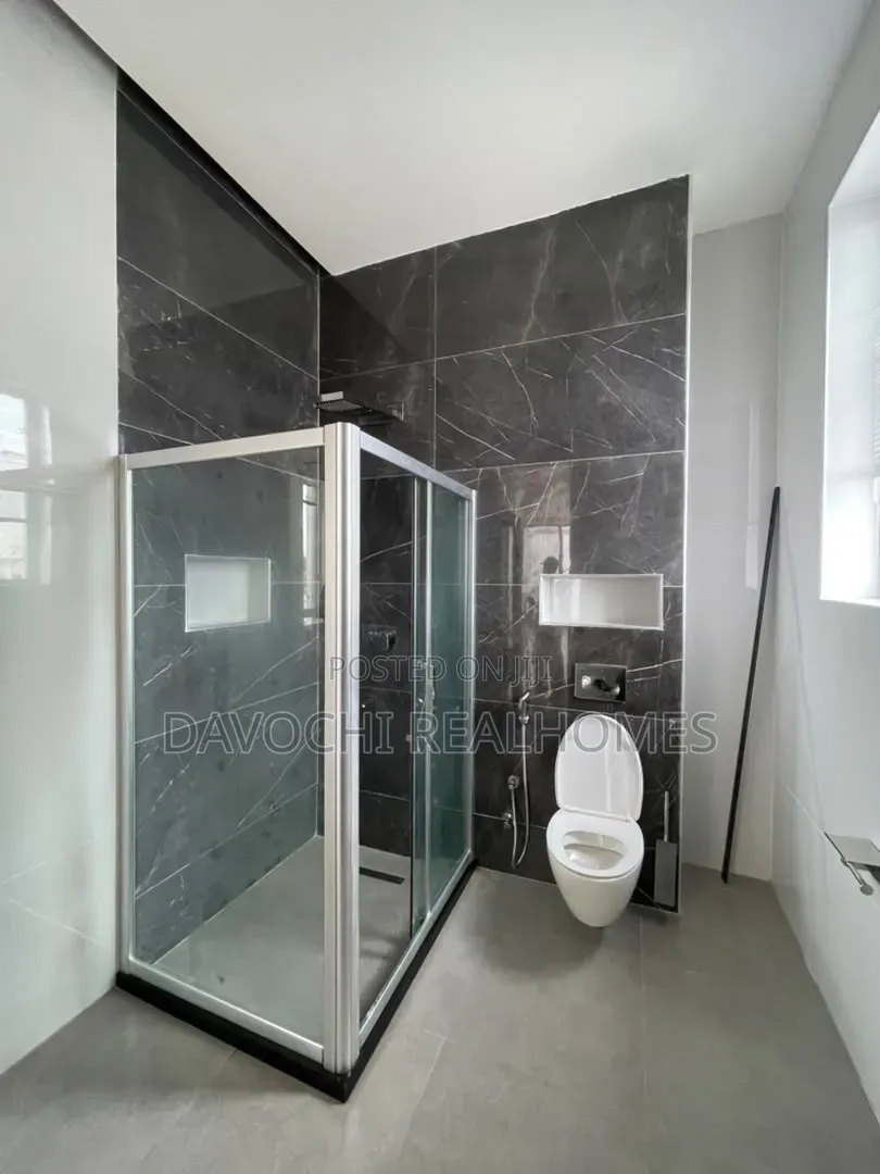 6bdrm Duplex in Banana Island for sale in Banana Island