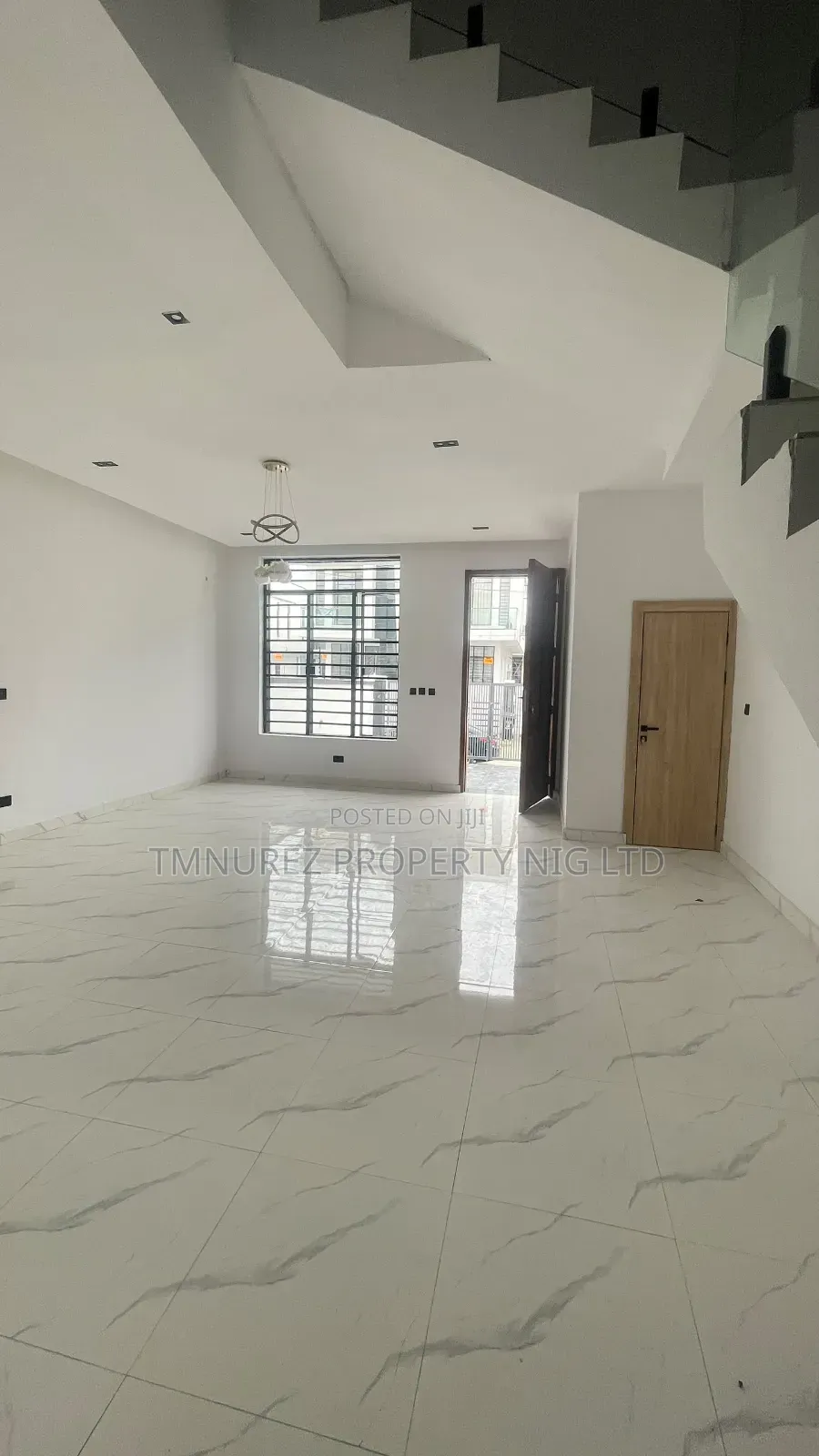 4bdrm Duplex in Ikota for sale in Ikota
