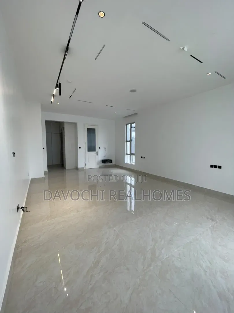 6bdrm Duplex in Banana Island for sale in Banana Island