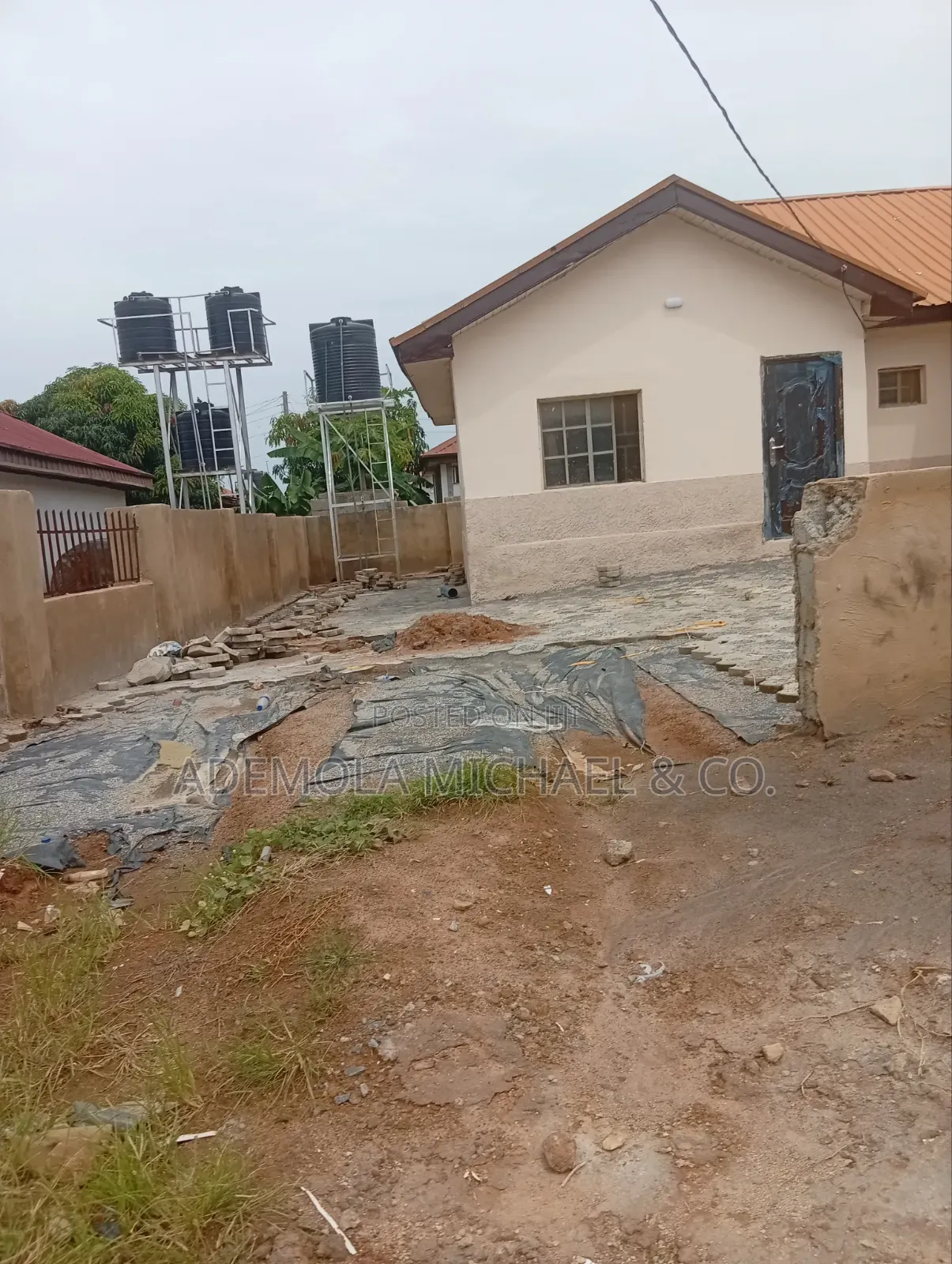 1bdrm Bungalow in Army Estate, Kurudu for sale in Kurudu