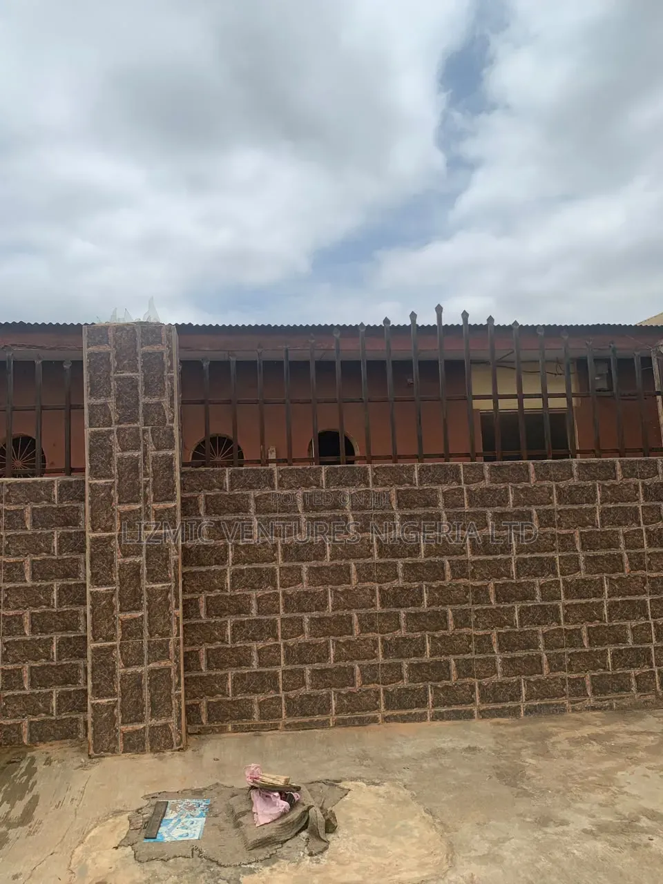 Furnished 3bdrm Bungalow in Isuti, Igando / Ikotun/Igando for sale in Igando / Ikotun/Igando