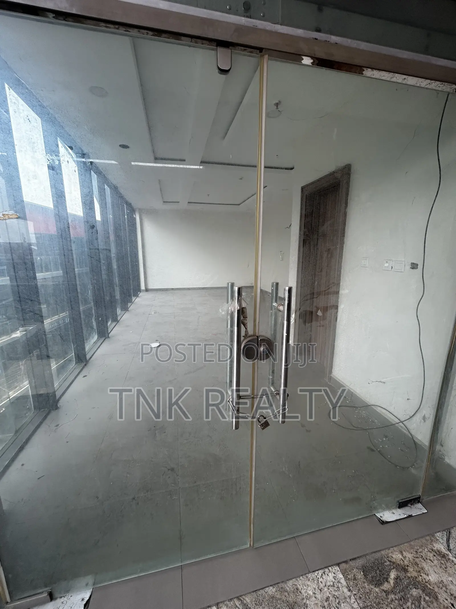 Shop/Office Space for Rent in Wuse 2