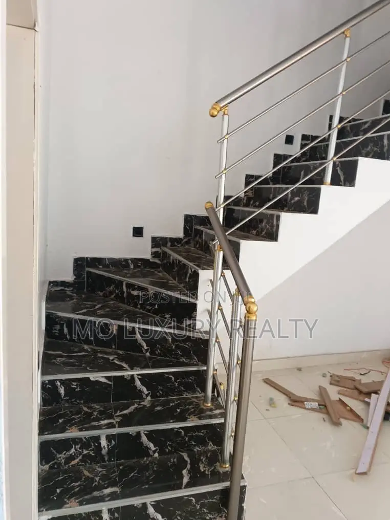 4bdrm Townhouse / Terrace in Ikota for rent in Ikota