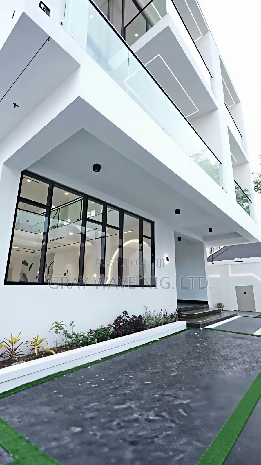 5bdrm Duplex in Apo Resettlement for sale in Apo Resettlement