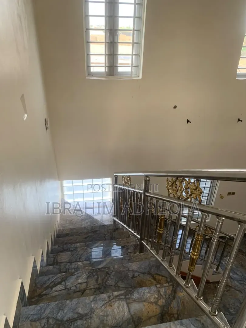 4bdrm Duplex in Igbogbo for sale in Igbogbo