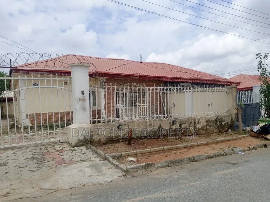 2bdrm Bungalow in Trademore Estate, Sabon Lugbe for sale in Sabon Lugbe