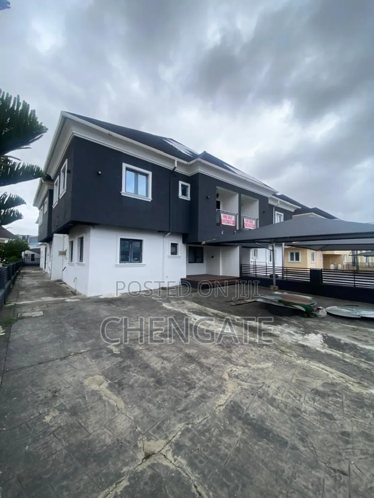 5bdrm Duplex in Victoria Park Estate, Lekki Expressway for sale in Lekki Expressway