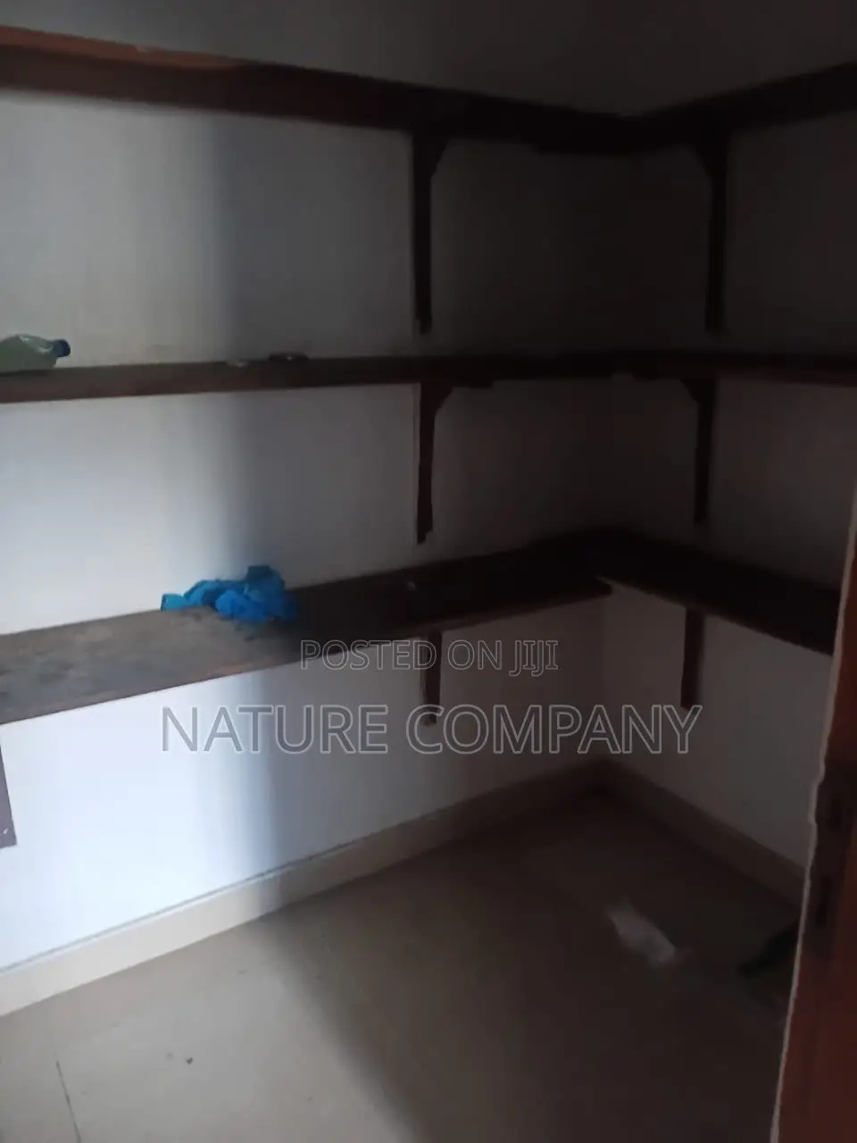 3bdrm Block of Flats in Awuseh, Ikeja GRA for rent in Ikeja GRA