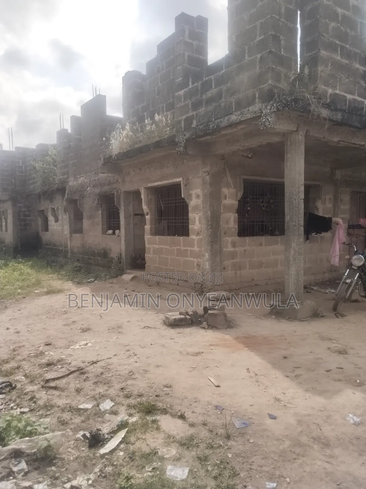 20bdrm Block of Flats in Mosafeyito Estate, Obafemi-Owode for sale in Obafemi-Owode