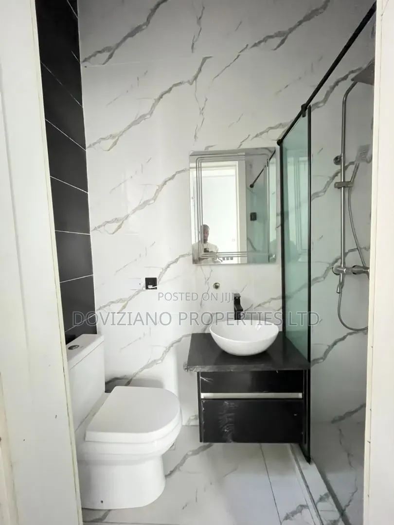 5bdrm Duplex in Abraham Adesanya Estate for sale in Abraham Adesanya Estate