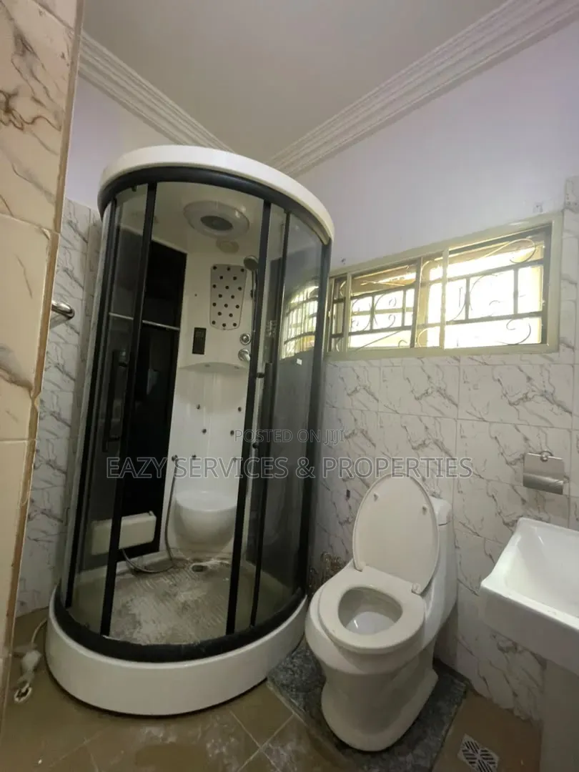 2bdrm Apartment in Gated And Secured, Lekki Phase 1 for rent in Lekki Phase 1
