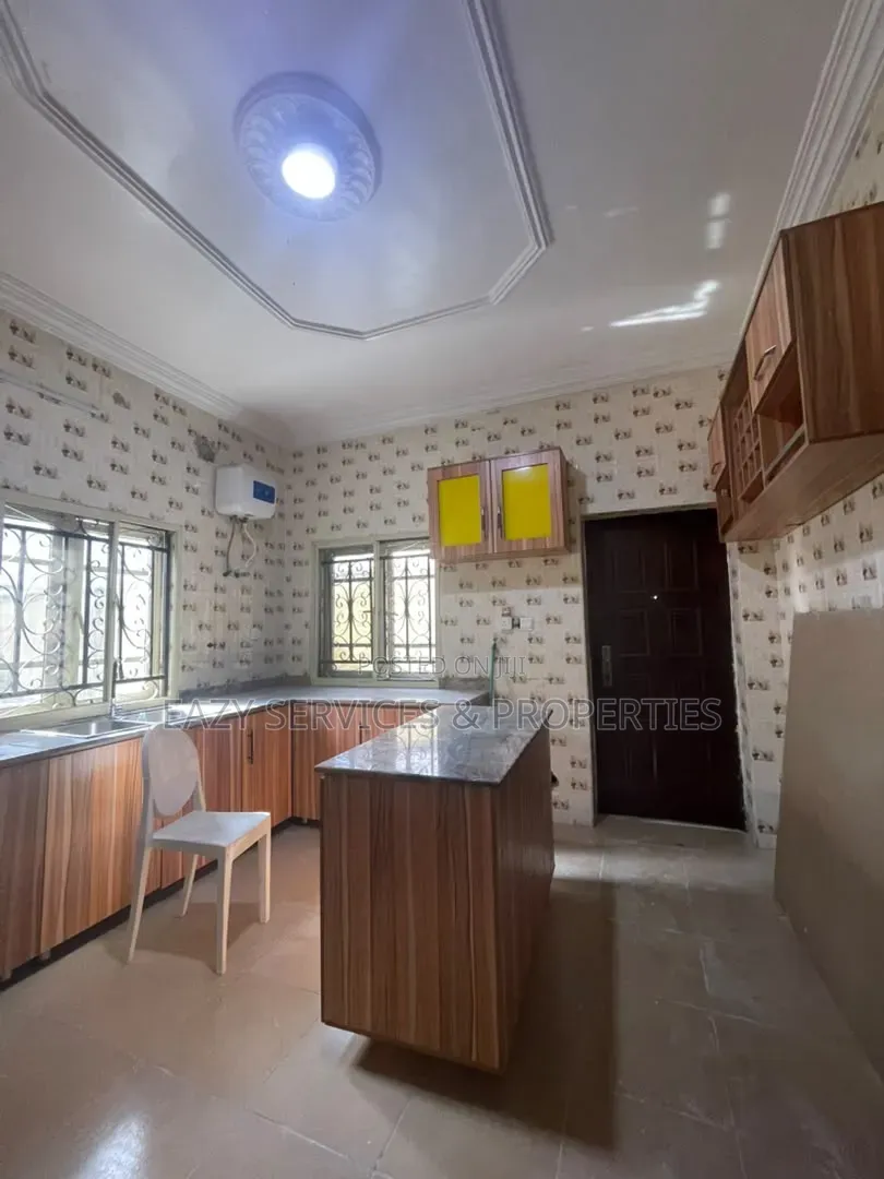 2bdrm Apartment in Gated And Secured, Lekki Phase 1 for rent in Lekki Phase 1