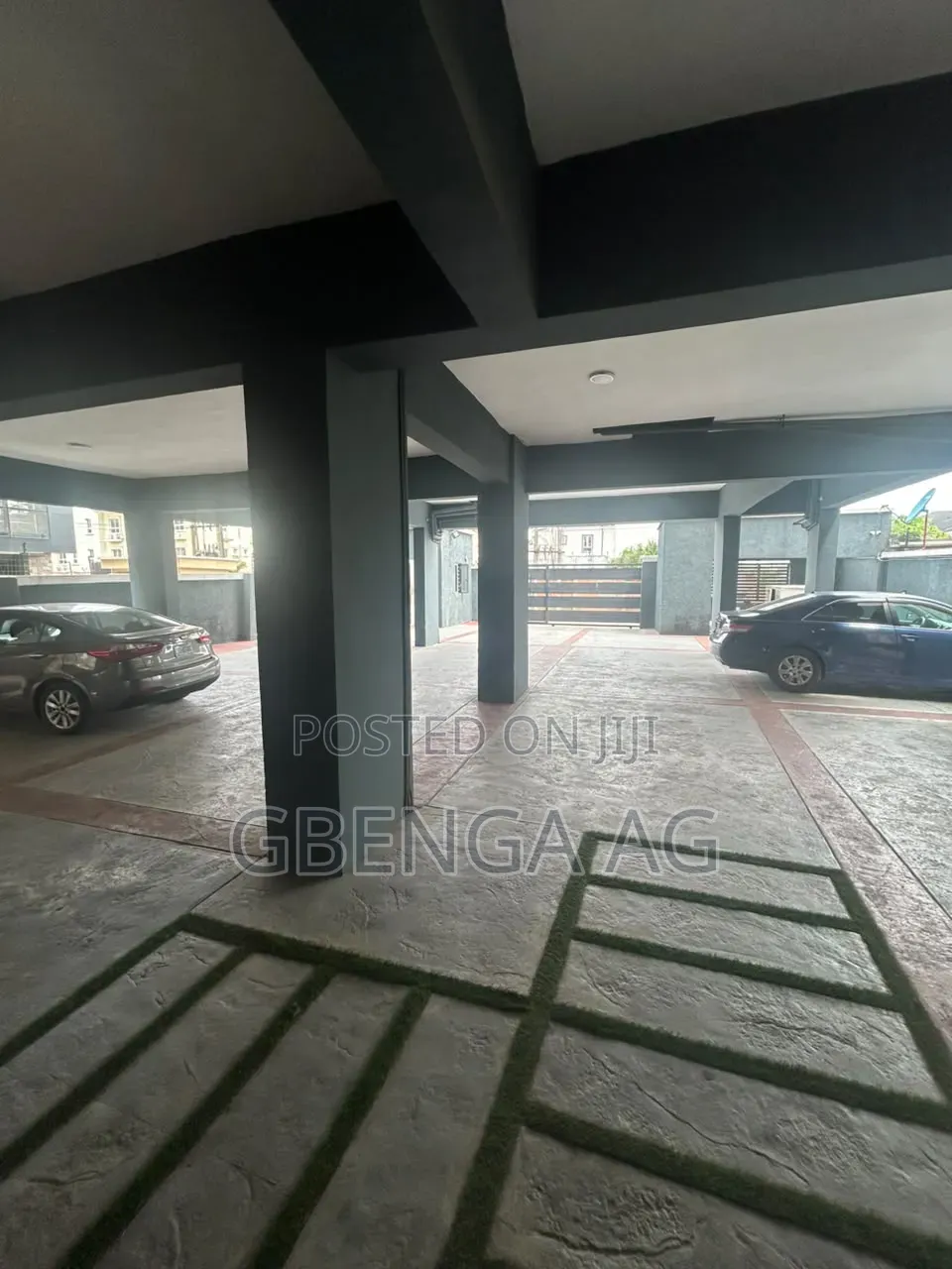 2bdrm Apartment in Chevron for sale in Chevron