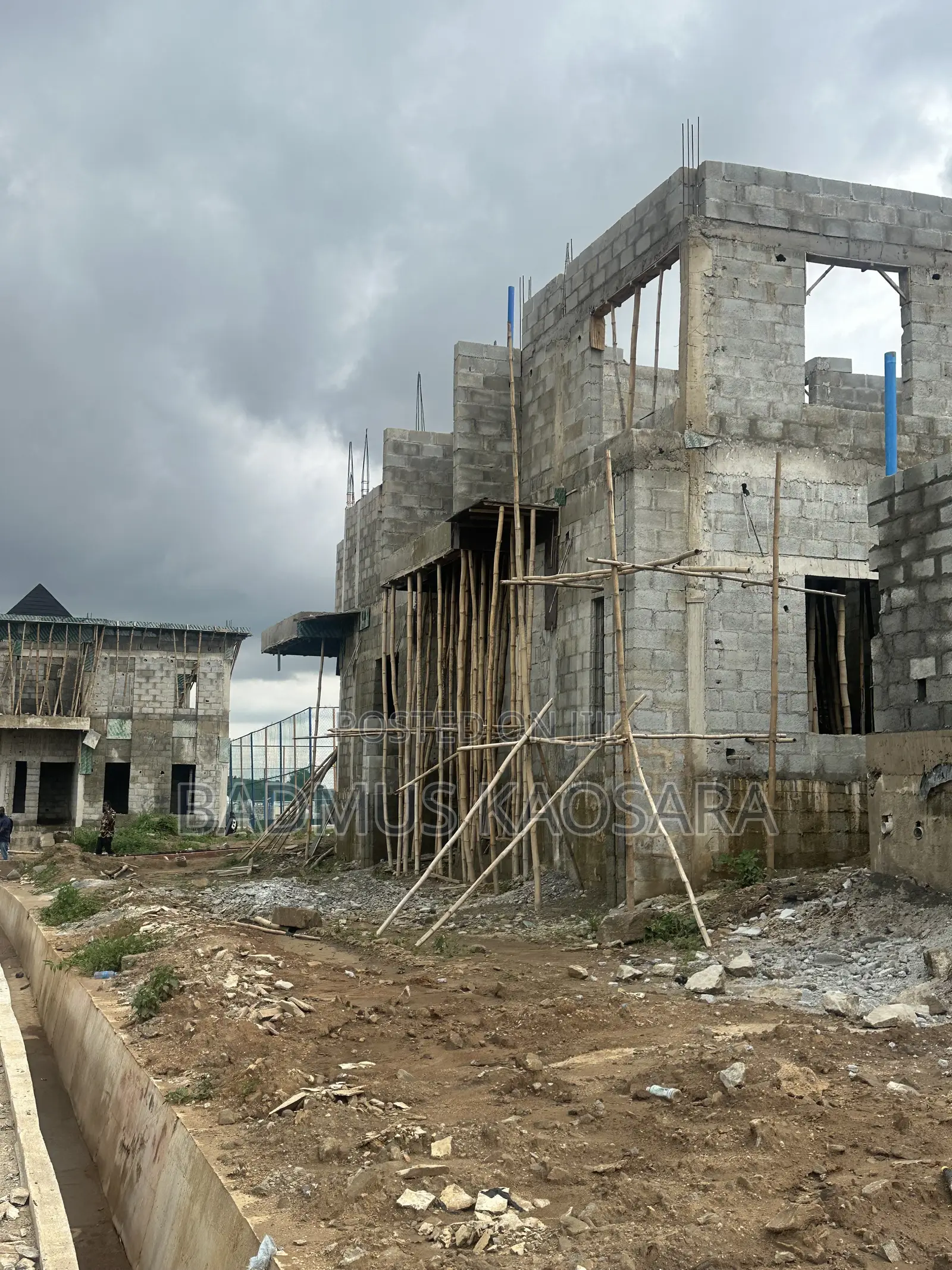 550SQM Estate Land Ideal for 5 Bedroom Fully Detached Duplex With CofO in Apo District