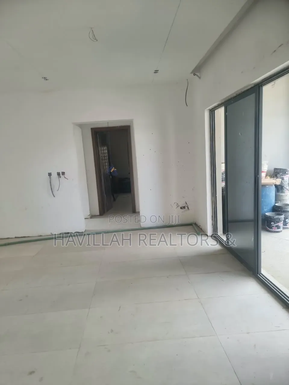 6bdrm Villa in Pinnock Beach Estate, Osapa london for sale in Osapa london
