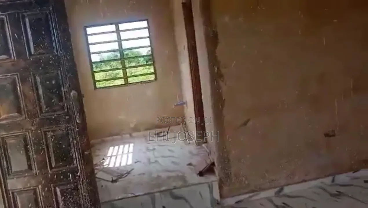 2bdrm Block of Flats in Property Link, Benin City for sale in Benin City