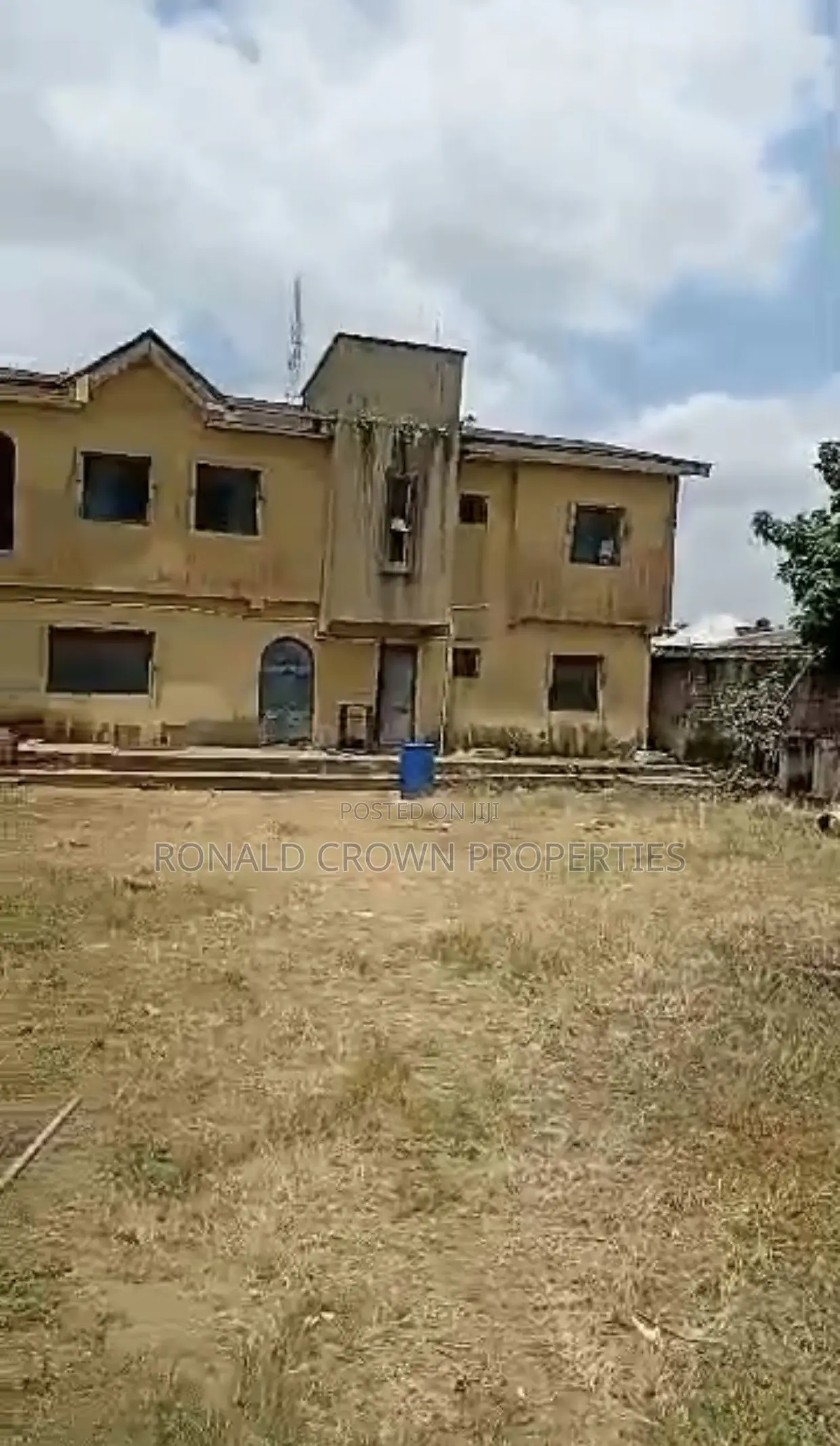 3bdrm Apartment in Bucknor for sale in Bucknor