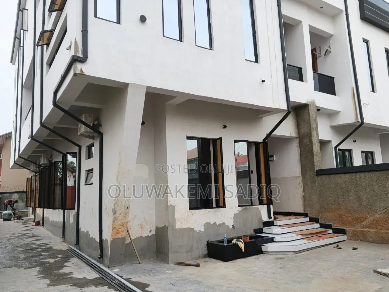 5bdrm Duplex in Ikeja Gra for sale in Ikeja GRA