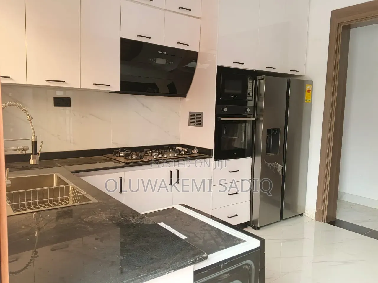 5bdrm Duplex in Ikeja Gra for sale in Ikeja GRA