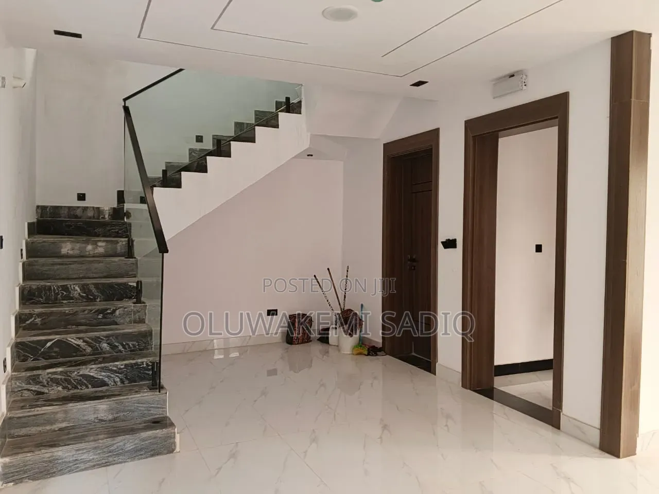 5bdrm Duplex in Ikeja Gra for sale in Ikeja GRA