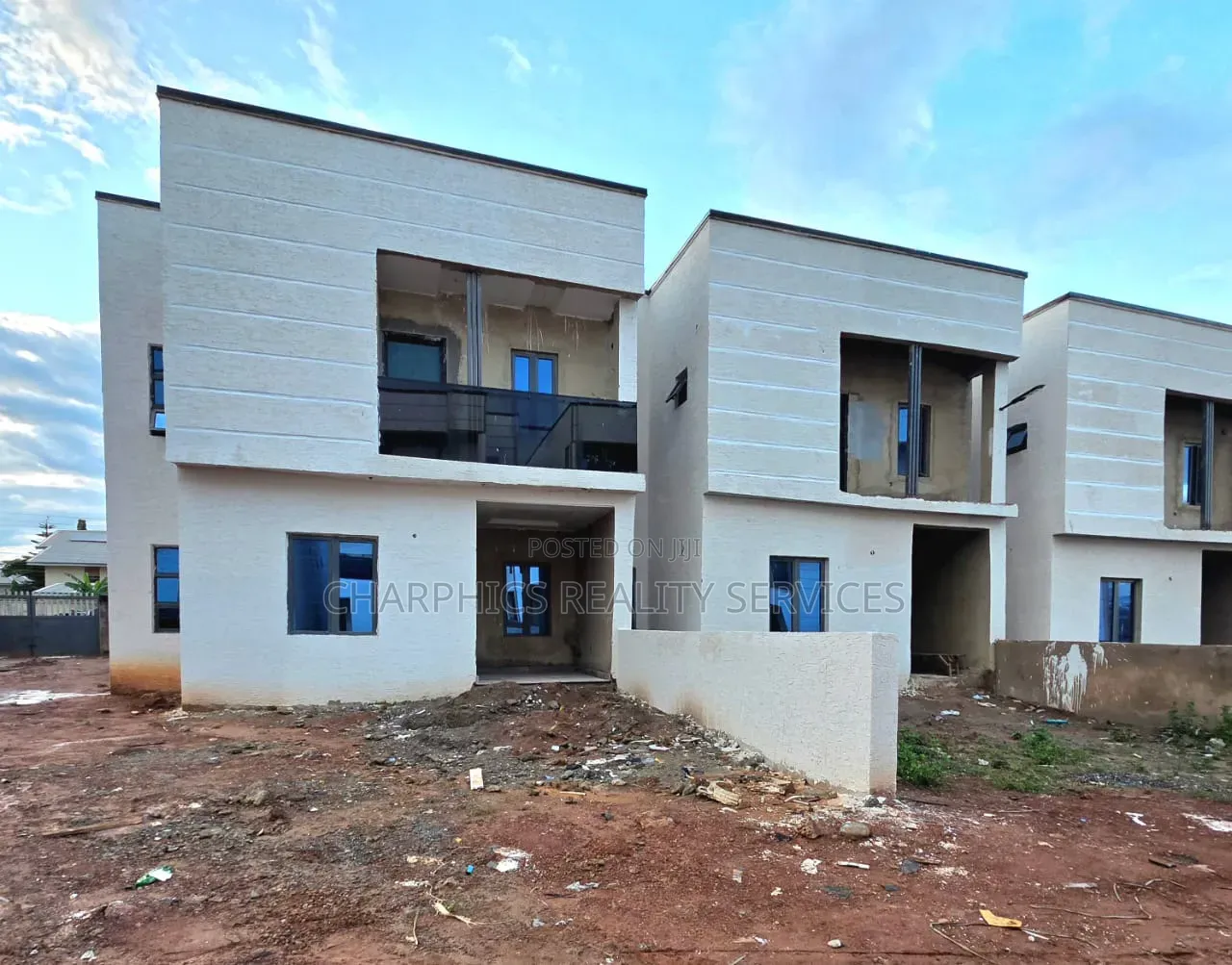 4bdrm Duplex in Gaduwa for sale in Gaduwa