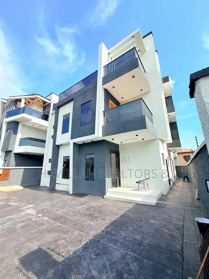 5bdrm Duplex in Omole Phase 1 for sale in Omole Phase 1